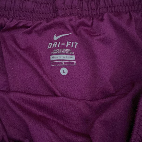 Nike Shorts - Picture 2 of 2